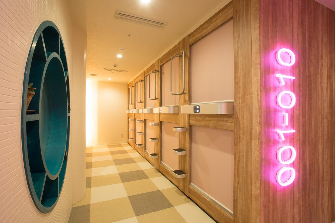 New Japan Lady'S Capsule Hotel Осака Екстер'єр фото