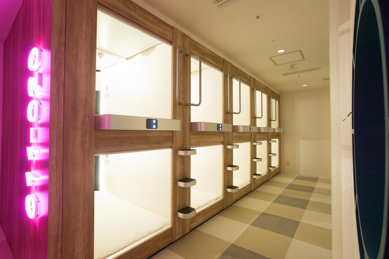 New Japan Lady'S Capsule Hotel Осака Екстер'єр фото